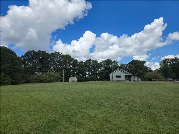 4th image of 3880 Hiram Lithia Springs Rd