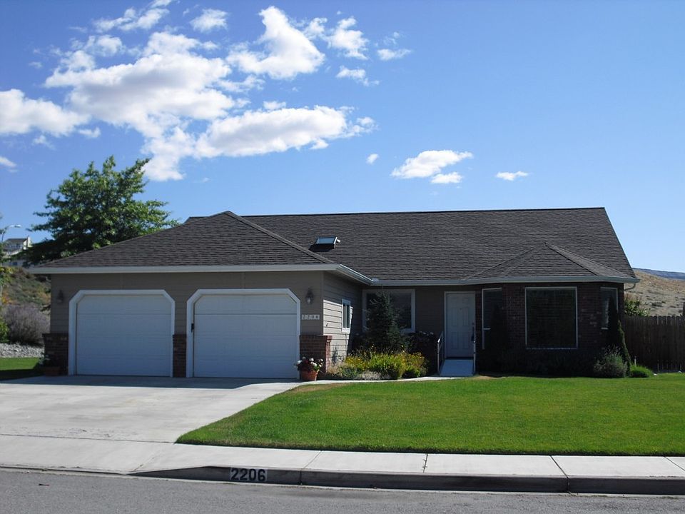 1st image of 2206 Inglewood Dr