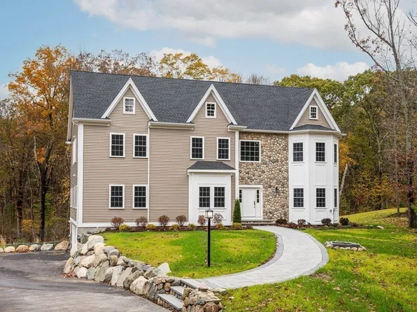 15 Anna Pl, Holliston, MA 01746