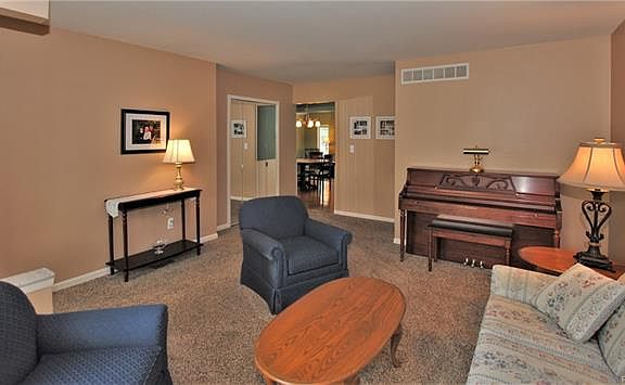 2nd image of 1569 Crimson Dr