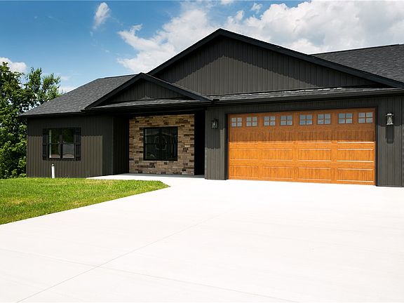 3rd image of 10 Vincent Dr #4