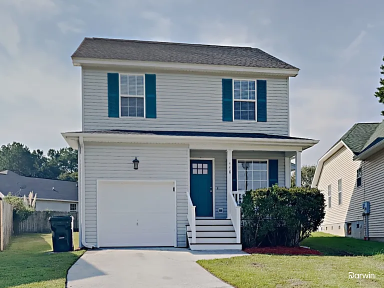 448 Courtland Dr — Photo 1