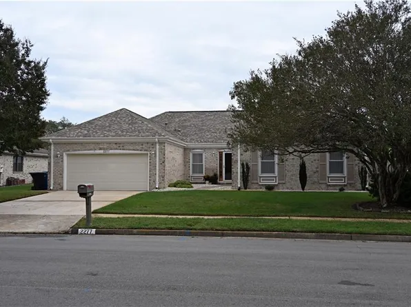 2277 Huckleberry Trl, Virginia Beach, VA 23456