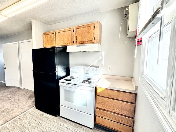 2nd image of 1 Bradford Dr #C
