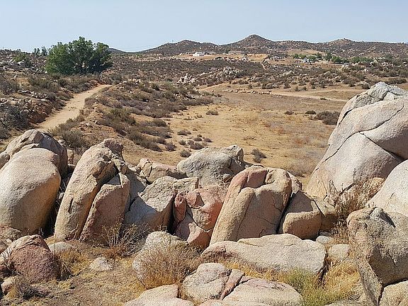 5th image of 00 El Toro Rd