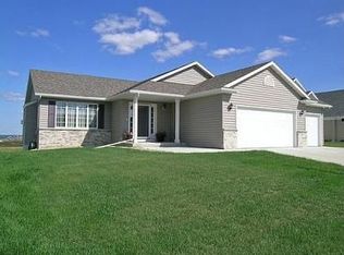 5132 Manor Brook Dr NW, Rochester, MN 55901