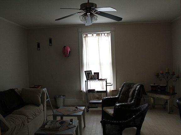 4th image of 126 Holland St