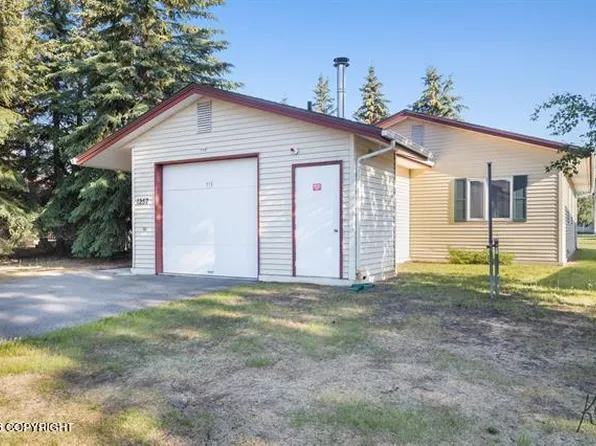 1257 Sutton Loop, Fairbanks, AK 99701