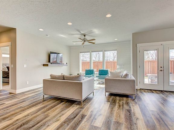 3rd image of 11109 W Mossywood Dr