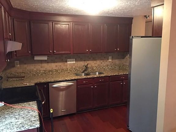 3rd image of 113 Coopers Ln