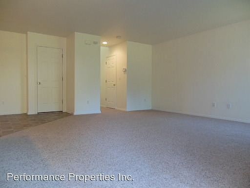 4th image of 5167 NE Schoeler Cir