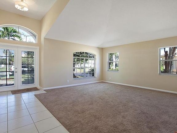 2nd image of 2712 SW Glenmoor Way