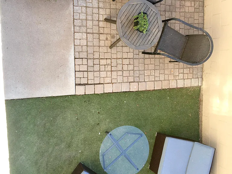4240 N Longview Ave #6 — Photo 5