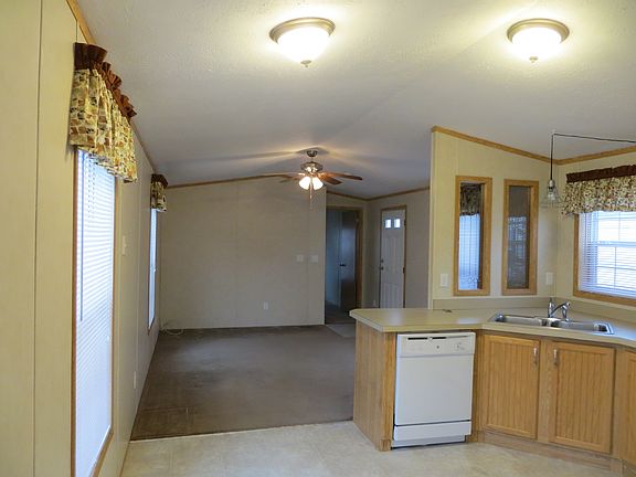 5th image of 25 Horner Dr