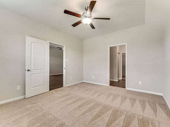 4th image of 1535 Mackinac Dr