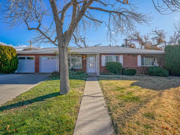 1930 Vermont St NE, Albuquerque, NM 87110