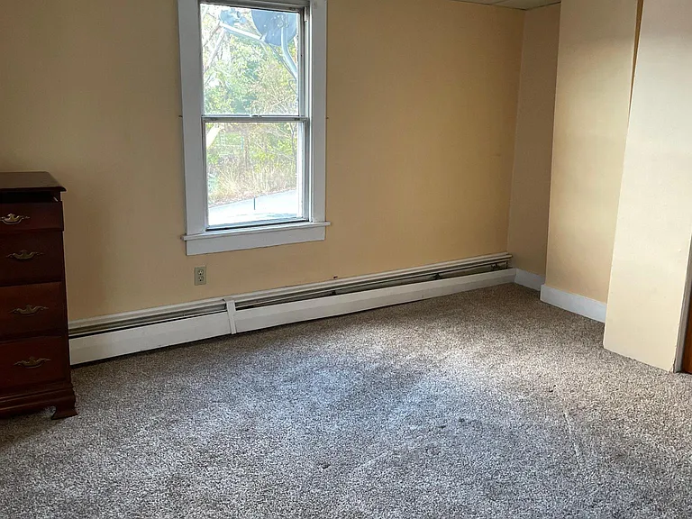 736 Main St — Photo 7