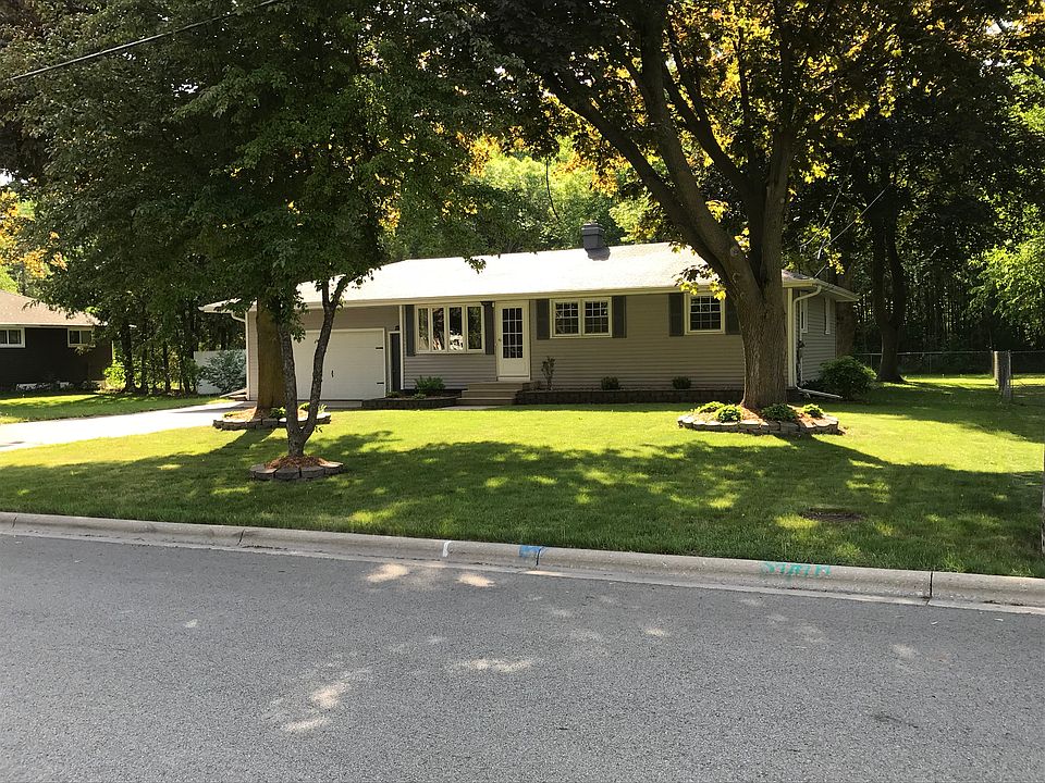 2nd image of 1247 Melody Dr