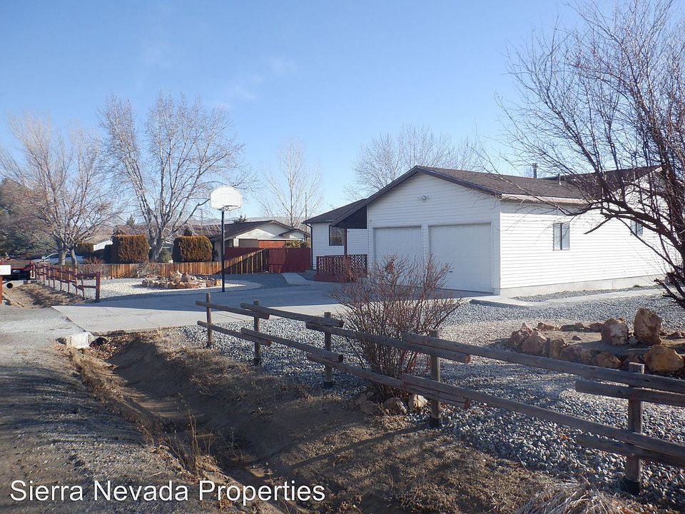 1st image of 10 N Tropicana Cir