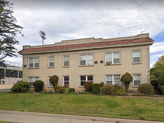 3rd image of 212 Campus St #2