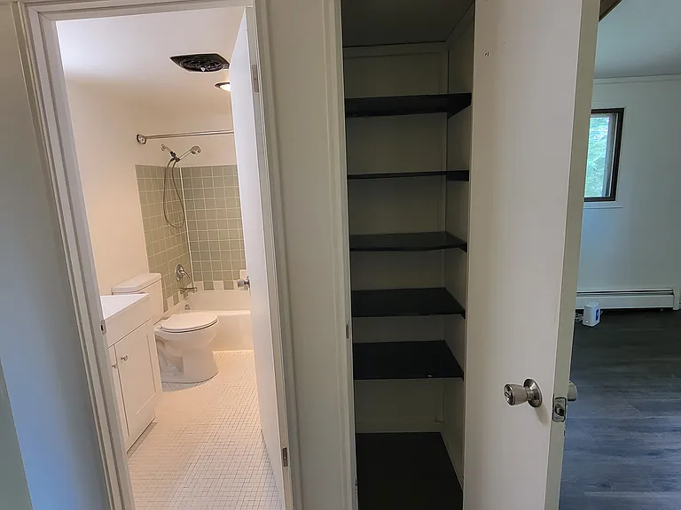1115 Moreland St #4 — Photo 7