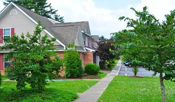 3rd image of 517 Virginian Dr NW #5296