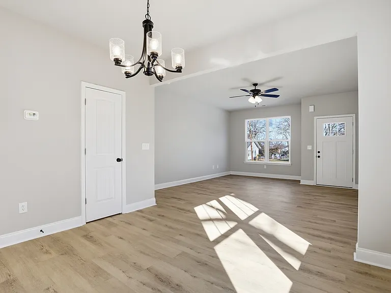 107 Virginia Ave — Photo 13