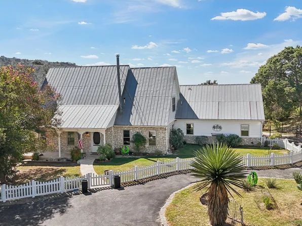 4380 Bear Springs, Pipe Creek, TX 78063