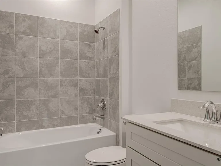 2207 Sweet Honey Ln — Photo 12