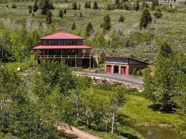 795 N Lakeview Dr, Garden City, UT 84028