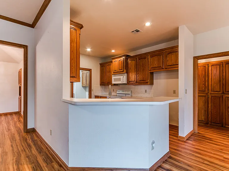 2913 Daybreak Dr — Photo 9