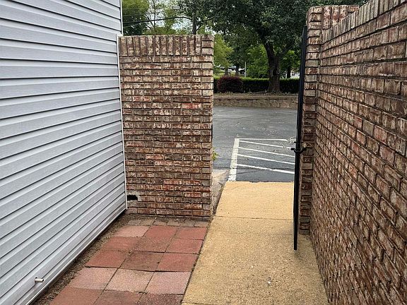 4th image of 12 Brandywine Ct #12