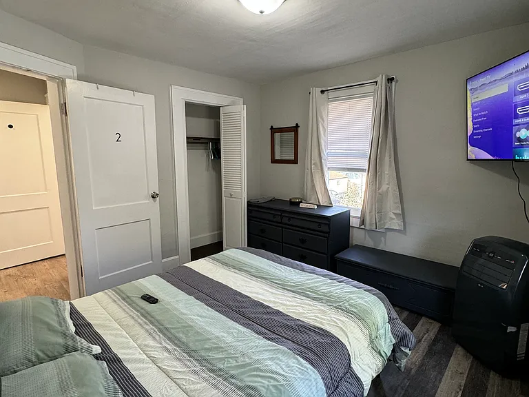 1230 N Kealing Ave #2 — Photo 5