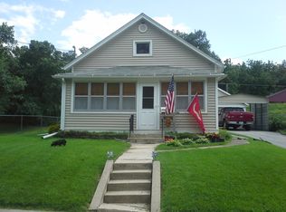 31 Cherry St, Colfax, IA 50054