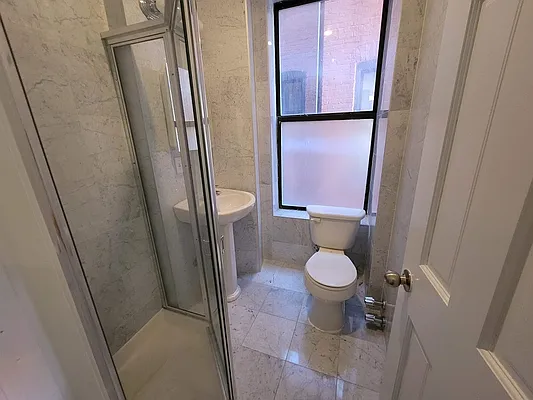 Rented by Gold & Appel Realty Corp | media 7