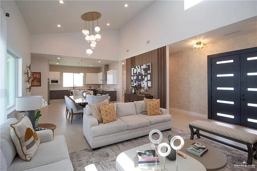 4 bed, 3.5 bath, 2684 sqft, $5,000 — Photo 4