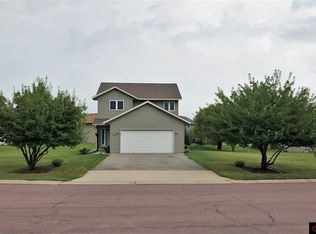 204 Tanager Path, Mankato, MN 56001