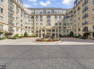 5 Park Pl APT 107, Annapolis, MD 21401