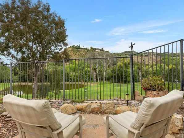 2357 Amber Oak Ln, Escondido, CA 92027