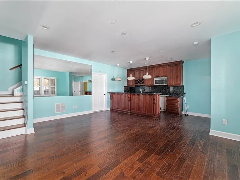 2331 Northmont Pkwy — Photo 42