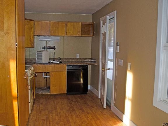 5th image of 414 Lake Ave