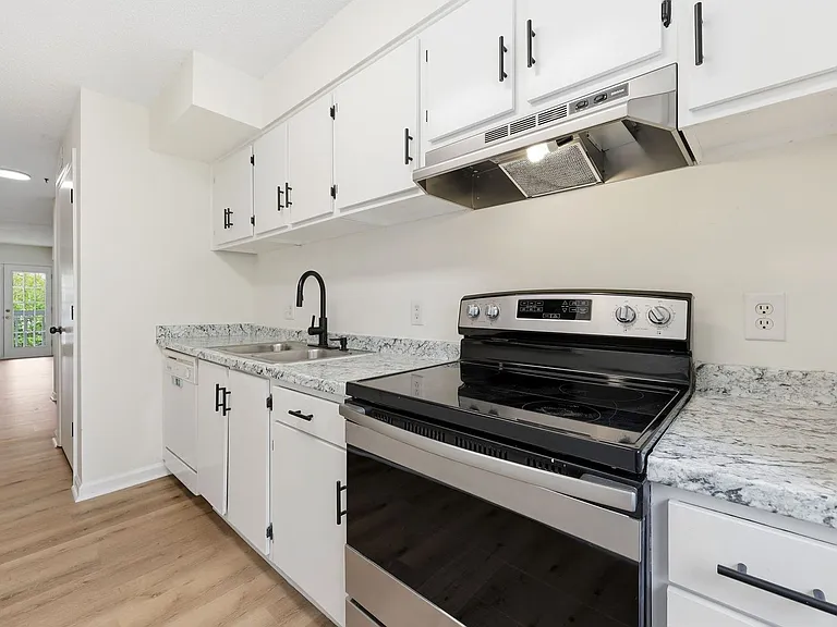 114 Kingsbury Dr #114 — Photo 11