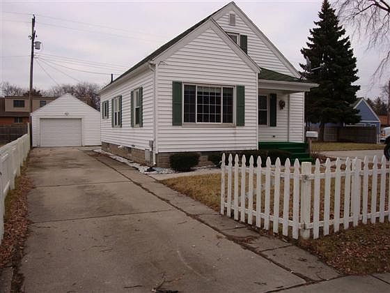 1st image of 601 Pine St