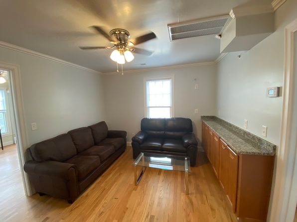 418 N Division St APT 9
