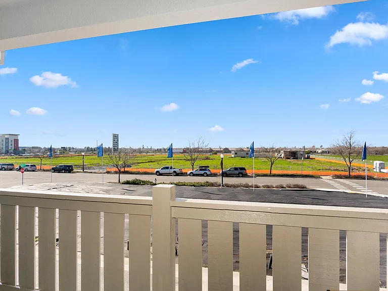 Spacious Townhomes in Provence at Natomas — Photo 88
