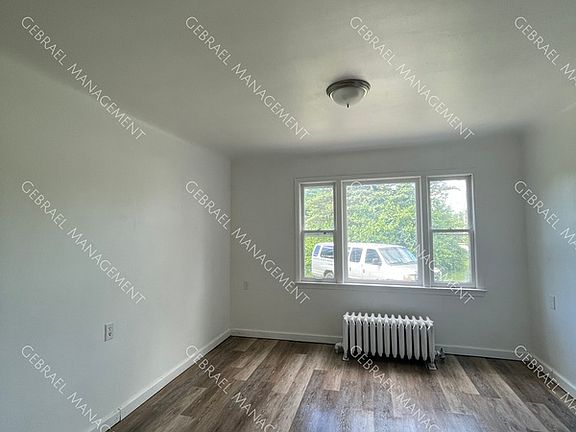 2nd image of 1911 Lincoln Ave Unit 1909
