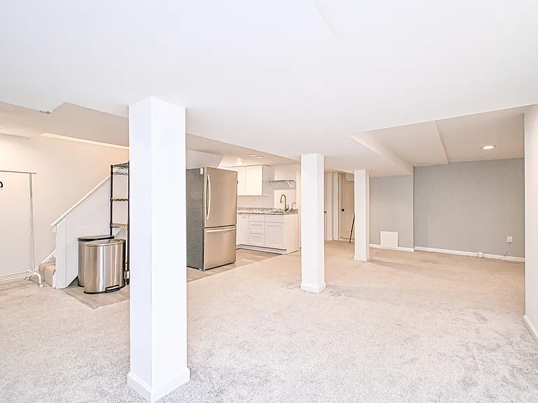 2216 Burnett Ave #2 — Photo 9