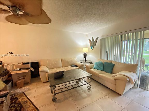 4th image of 432 Bennington Ln #432