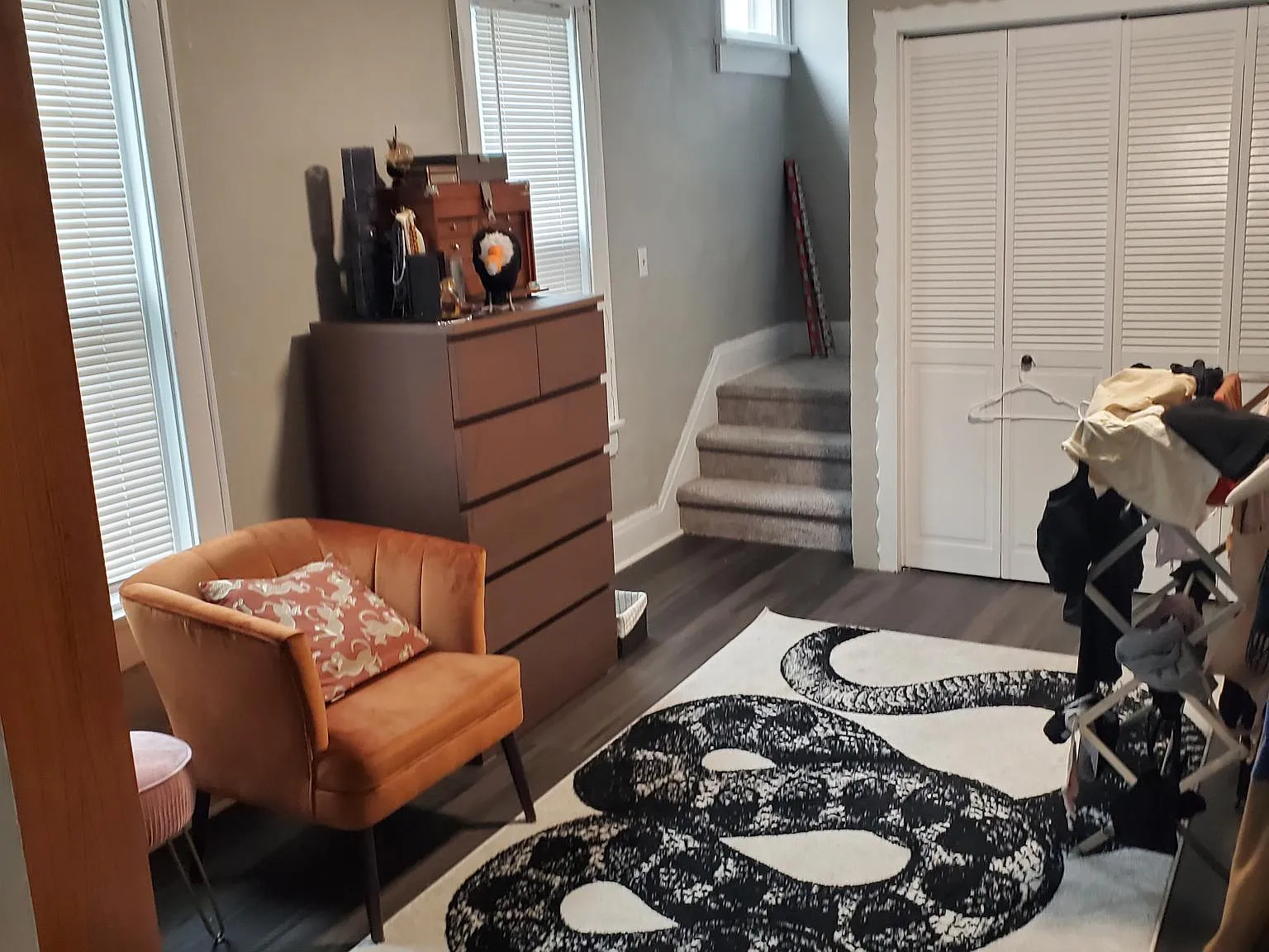 3 bed, 1100 sqft, $1,800 — Photo 1