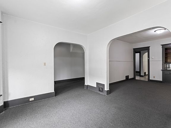 4th image of 2514 N Oakland Ave #2514